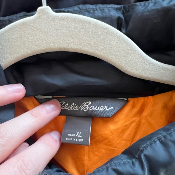 Men’s Eddie Bauer Jacket - Picture 2 of 3